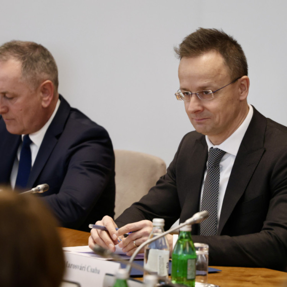 Sijarto: Za jedan do tri dana dogovor MOL-a sa "Gaspromnjeftom" o NIS-u