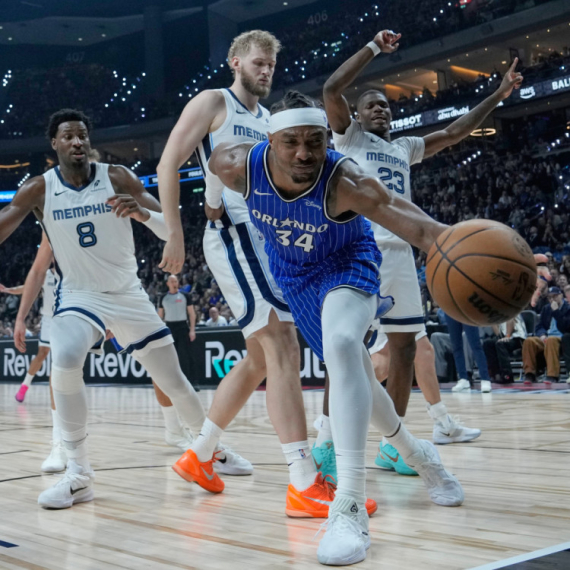 NBA u Berlinu: Orlando napravio preokret sezone – uz kucanje sezone VIDEO