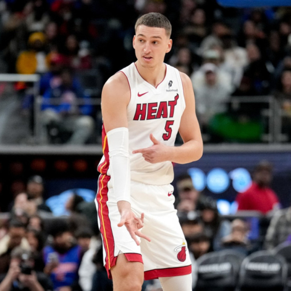 Jović se muči u NBA ligi VIDEO