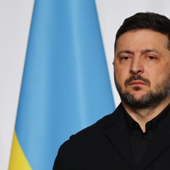 Oglasio se Zelenski posle trilateralnih razgovora: "Vojska je utvrdila spisak pitanja"