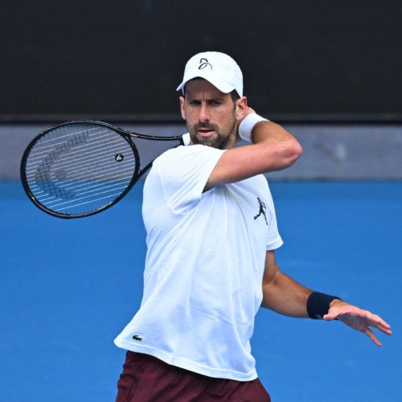 Djokovic sparred for an hour, Sinner in easy rhythm ahead of clash with the GOAT – PHOTO