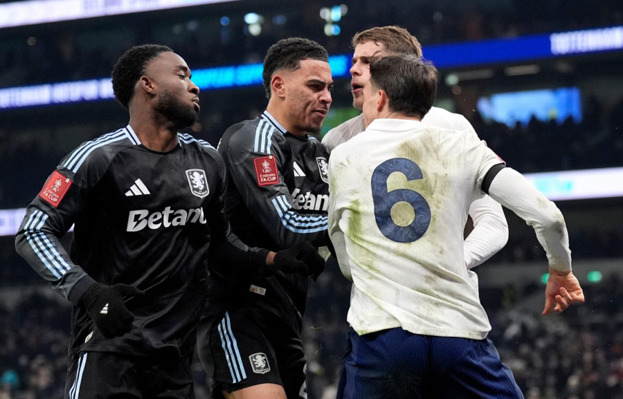 Liverpul opet razočarao na Enfildu, Čelsi najzad prekinuo crnu seriju