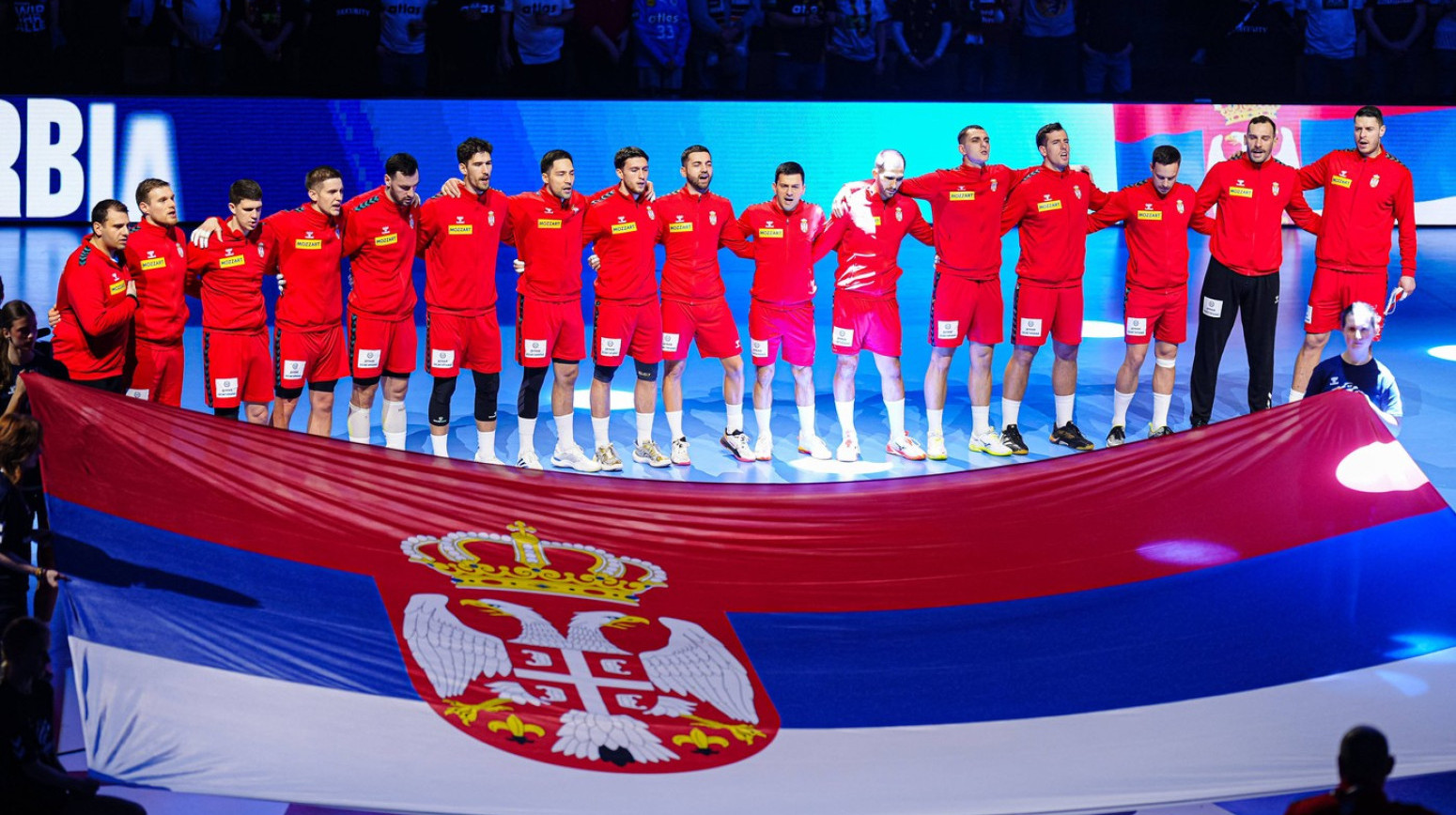 Srbi uporni i mirni – Nemačka drhti