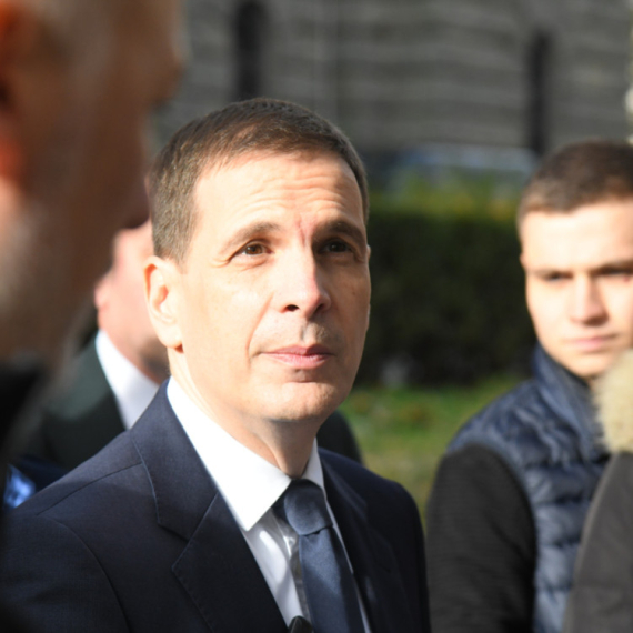 Proslava Novog DSS-a: "Natovci" i "rusofili" se dodvoravaju jedni drugima