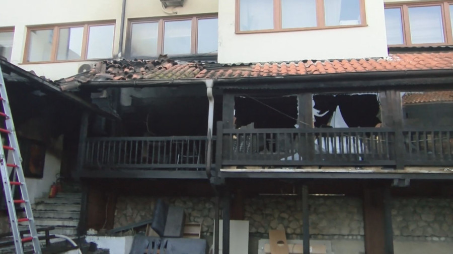 Nema mesta za paniku i senzaciju: Oglasio se efendija povodom požara u objektu Islamske zajednice FOTO