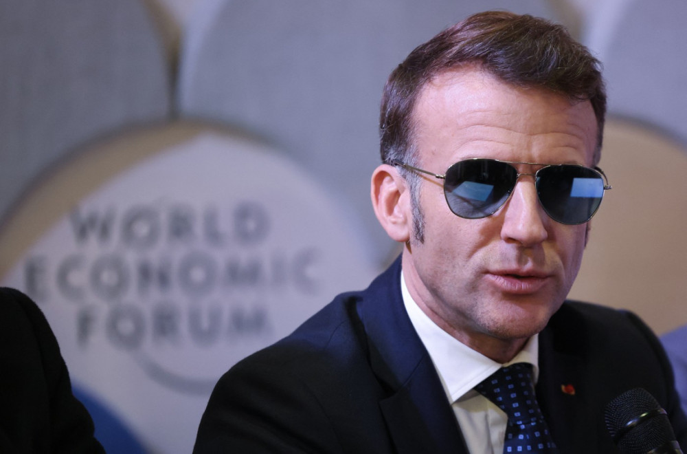 Otkriveno zašto Makron stalno nosi naočare za sunce: Razlog je jako ozbiljan VIDEO