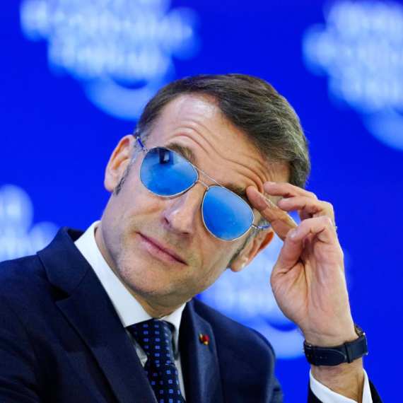 Makronove naočare izazvale bum na berzi