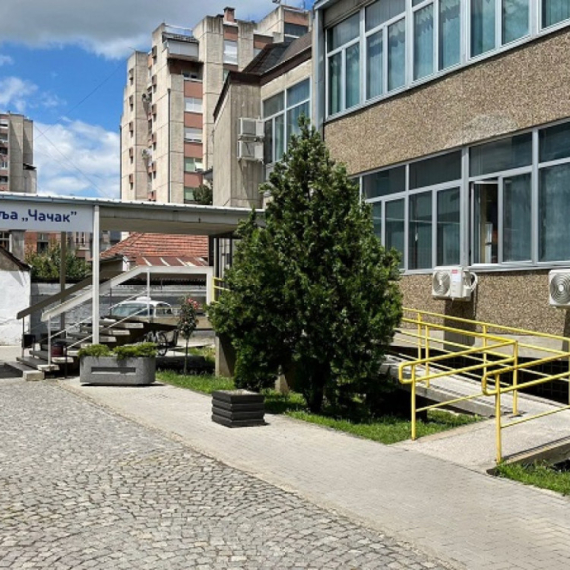 Ogromna iscrpljenost, temperatura i bolovi: Virus gripa hara kroz Čačak