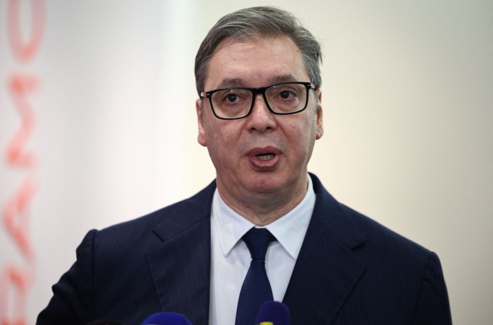 Vučić poslao poruku građanima: "Molim sve ljude koji vole Srbiju – sklonite se od budala. Pametniji popušta"