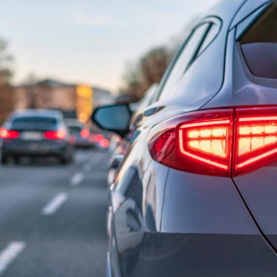 Rampa za "nevidljive automobile": Stižu automatska zadnja svetla na vozilima