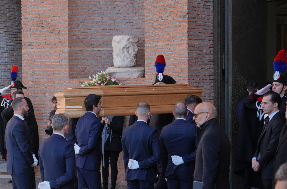 Ispraćaj modne legende: Poznati odaju počast Valentinu FOTO
