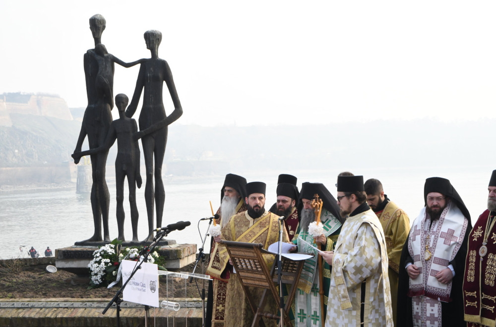 Pomenom i polaganjem venaca obeleženo 84 godine od Novosadske racije FOTO