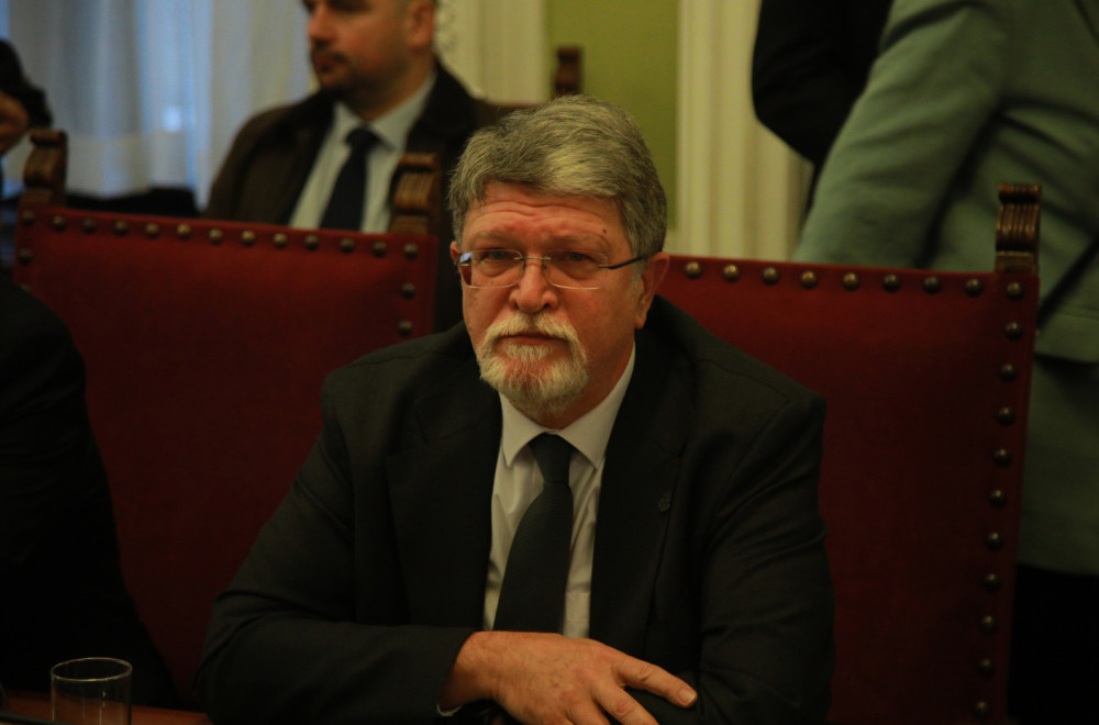Žestok odogovor Piculi: "10:0 – ovo ti je odgovor Srbije"; Brnabić mu poručila da žali više od blokadera FOTO