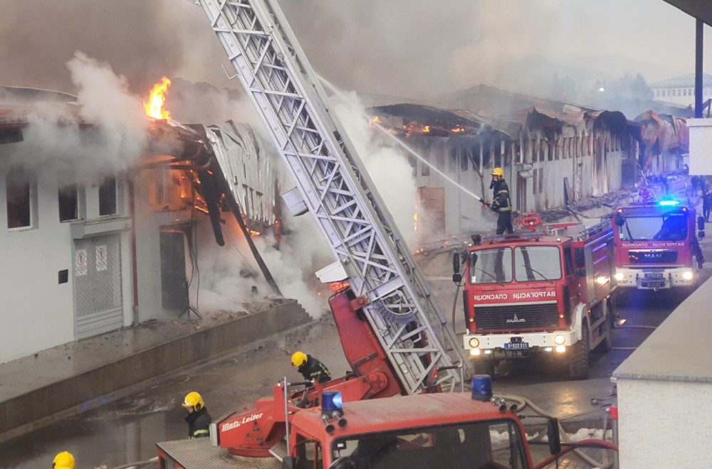 Požar u Novom Pazaru lokalizovan: Očekuje se uviđaj