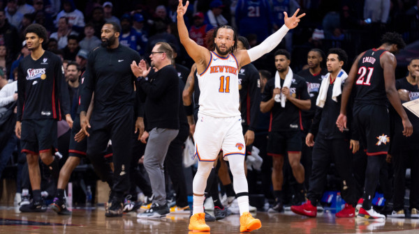 Potez večeri u NBA izveo – navijač! VIDEO