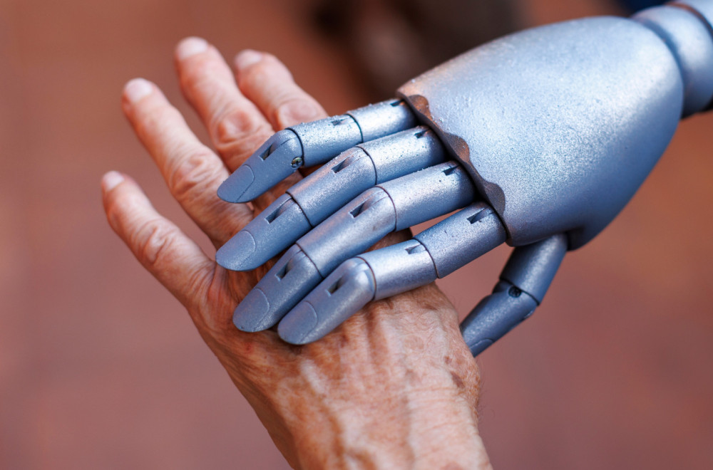 Iz Rusije stiže robotska ruka koja "čita misli"