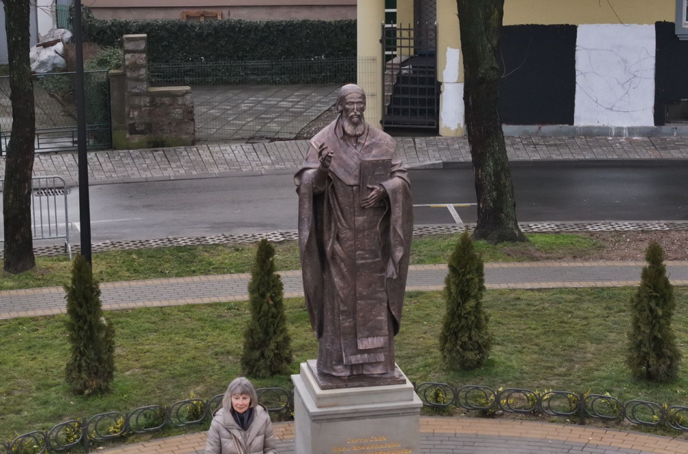 Svečanost u Kruševcu: Otkriven spomenik Svetom Savi na istoimenom gradskom trgu FOTO
