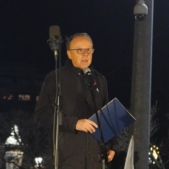 "Mi iz SNS ćemo moliti Vučića da bude naš kandidat za premijera"; "Đokić ne želi da stane na crtu"