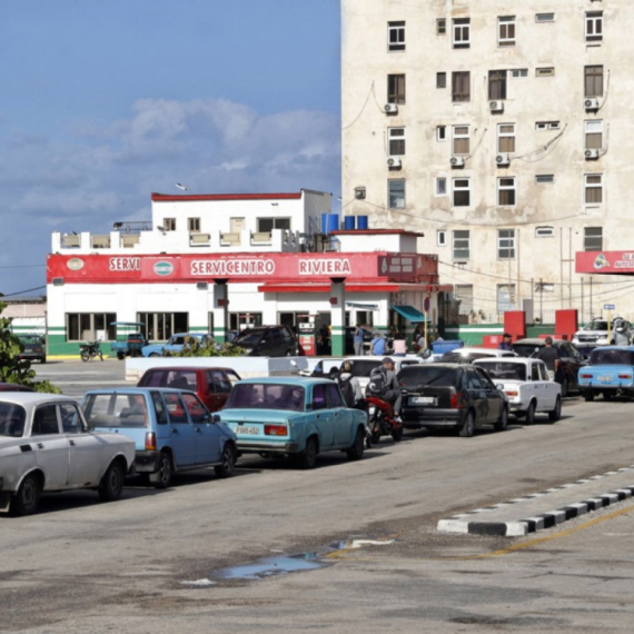 American Oil Siege: No Fuel, Power Outages, the State Falling Apart