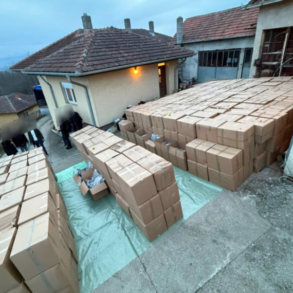 Detalji rekordne zaplene; Droga pronađena na porodičnom imanju; Uhapšeni otac i sin FOTO/VIDEO