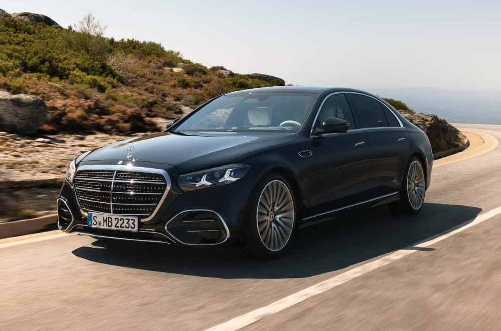 Mercedes S klase za 2026: Više ekrana, manje klasičnog luksuza FOTO