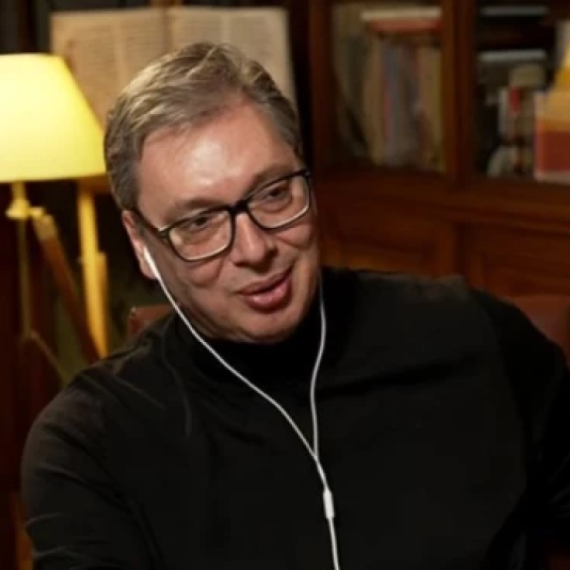 Zašto je TikTok eksplodirao: Šta znači "W" koje je Vučić dobio u lajvu