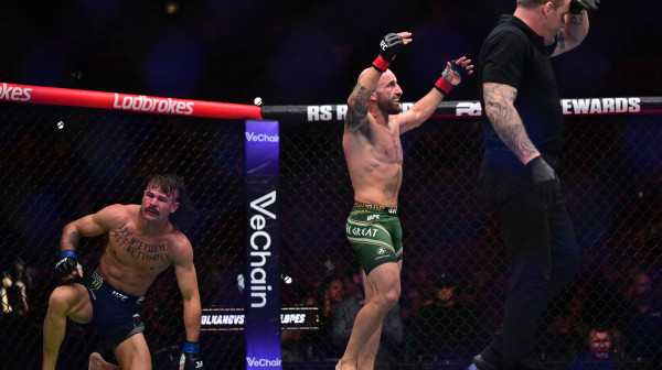 Volkanovski prebio Lopesa i odbranio titulu VIDEO