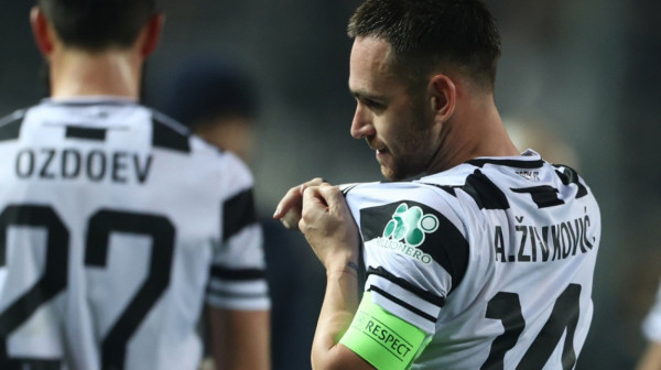 Živković razbio Oly – Nikolićev AEK na pragu titule!