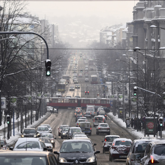 Beograd okovan ledom: Ovako su preusmerene autobuske linije