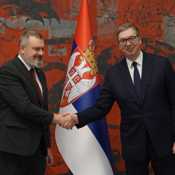 Vučić with newly appointed ambassadors of Ukraine and India: "Wishes for successful work and a pleasant stay"
