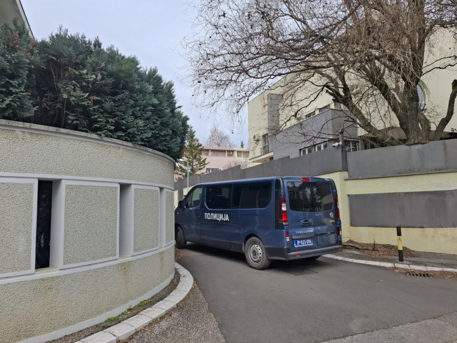Optužnice za napad na kuću Zdravka Čolića: Dvojici preti zatvor, treći pušten iz pritvora