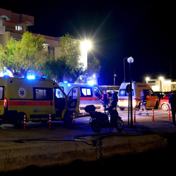 Sudar čamca i broda u Grčkoj: Poginulo 15 ljudi; Mnogo povređenih, među njima deca i dve trudnice FOTO/VIDEO