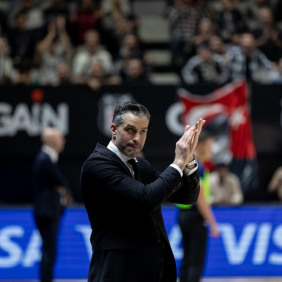Bešiktaš i Alimpijević drže korak za Fenerom