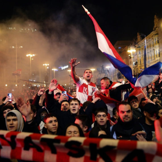 Sramne scene u Hrvatskoj; Plenković: Vlada u skladu sa zakonom preuzela organizaciju dočeka rukometaša
