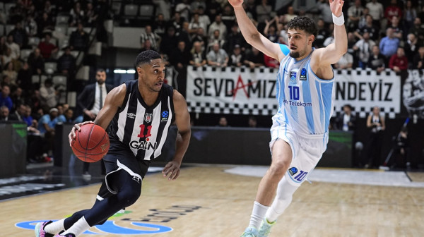 Bivši košarkaš Partizana u burnom okršaju sa trenerom VIDEO