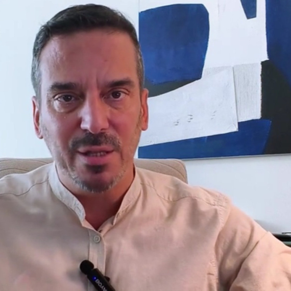 Piper: "Blokaderi, sve po meri"; "Dugogodišnji funkcioner Veroljub Dugalić 'novo lice' na blokaderskoj listi"
