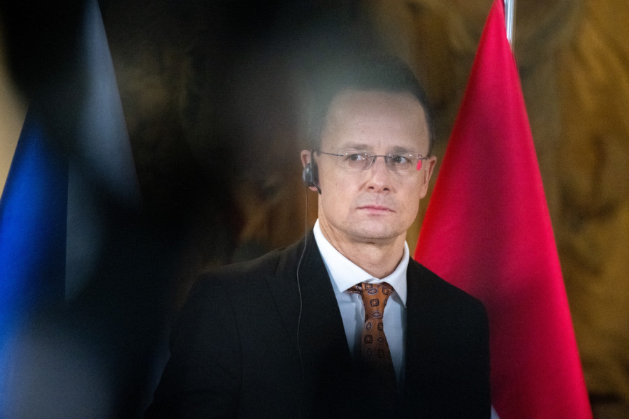 EU je besna; Tajni sastanci, cure informacije; Iza svega stoji Mađarska?