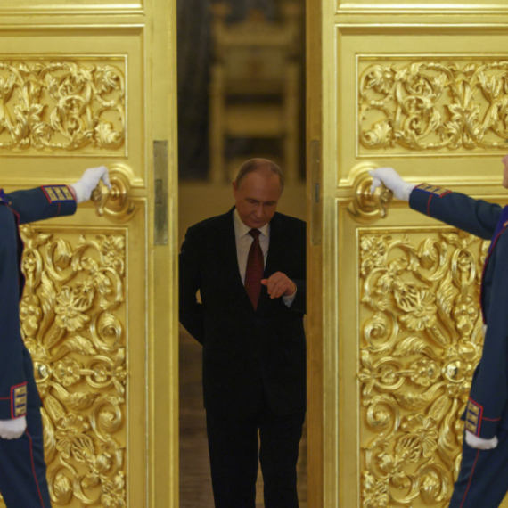 Putin čisti sve pred sobom; "Kardinal Grej" je pobegao FOTO