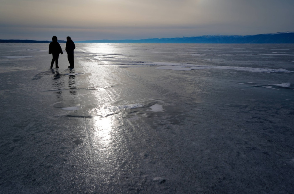 Džip sa turistima propao u jezero: Spasioci izvlače žrtve FOTO