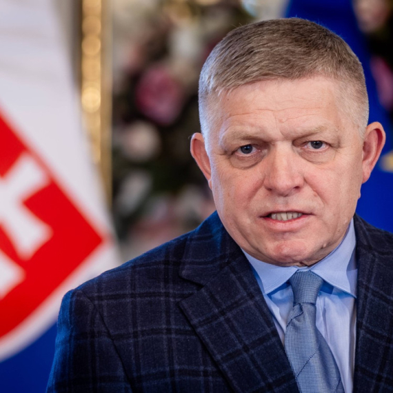 Oglasio se i Fico; Čestitao Mađaru, zahvalio se Orbanu, pa pomenuo "Družbu"