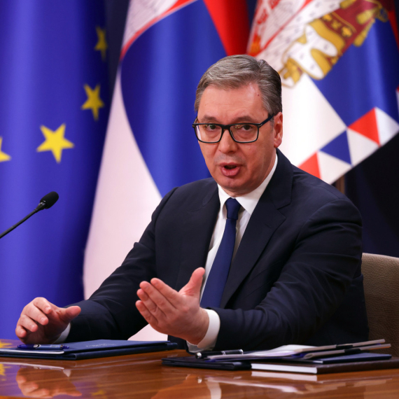 Vučić: "Srbija izgubila 11.494 diplomca"; "Oni koji su organizovali revoluciju počinili 'obrazovni genocid'"
