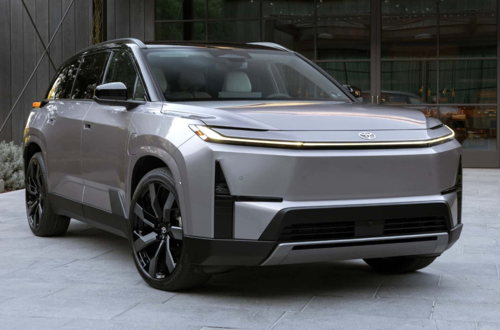 Stigao je Highlander EV: Prva električna Toyota sa tri reda sedišta FOTO