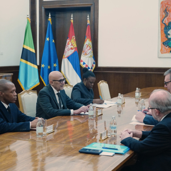 Vučić se sastao sa predsednikom parlamenta Tanzanije; "Srbija pridaje veliki značaj afričkim državama" FOTO