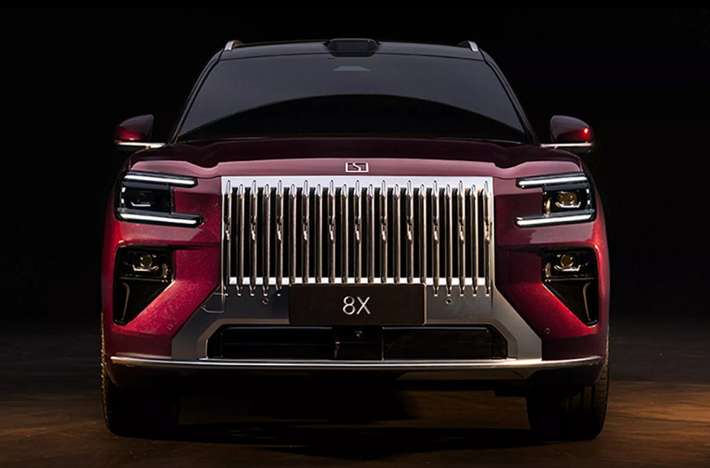Zeekr SUV izgleda kao Rolls, ubrzava kao hiperautomobil, a i dalje koristi benzin FOTO