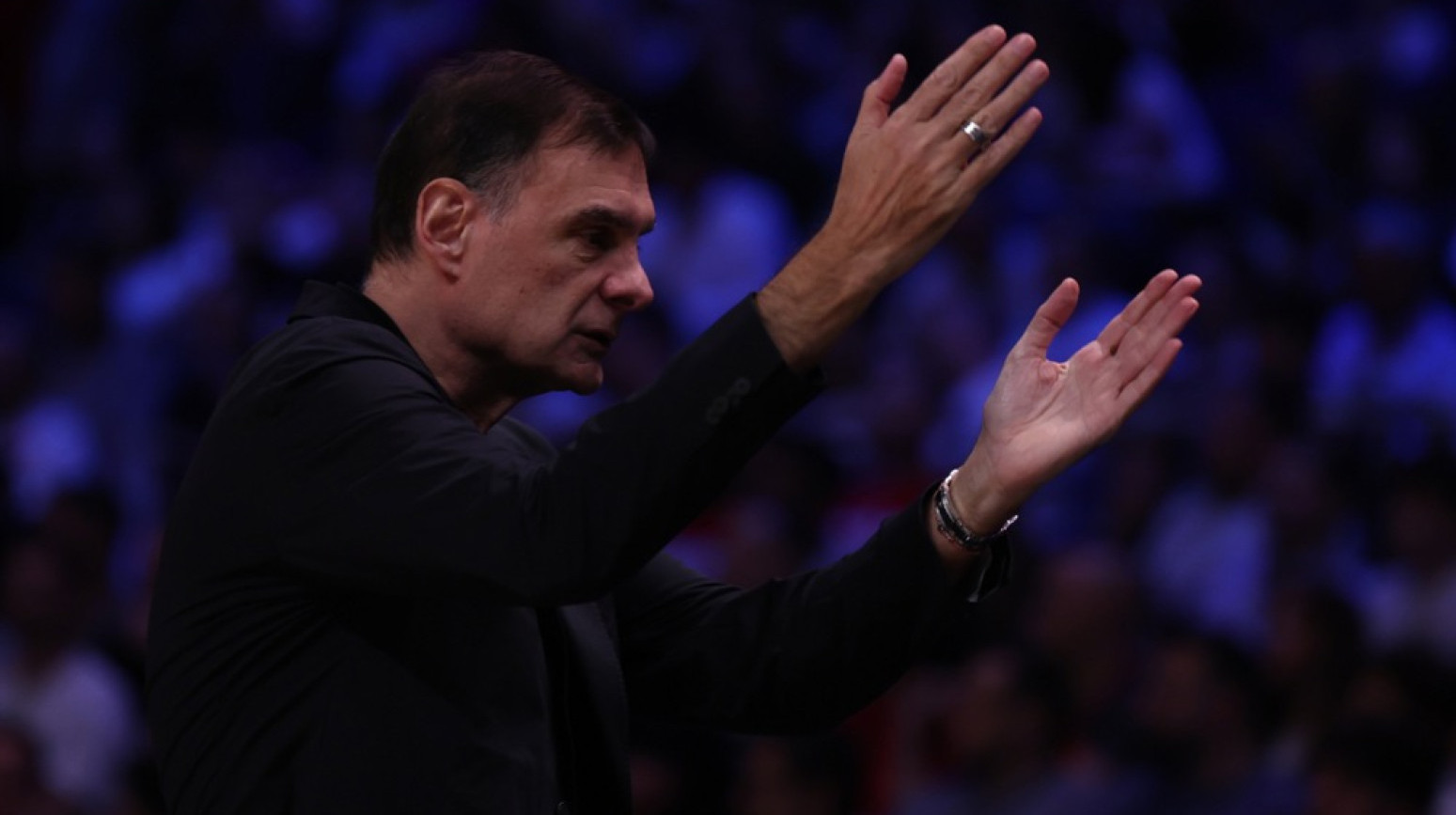 Trener Olimpijakosa kažnjen pred Zvezdu