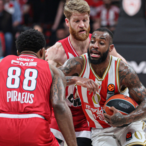 "Lob City" Oly i sudije prevelik zalogaj za Zvezdu VIDEO