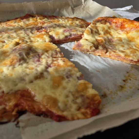 Probale smo recept za lažnu picu i ovo je uvreda za picu! FOTO