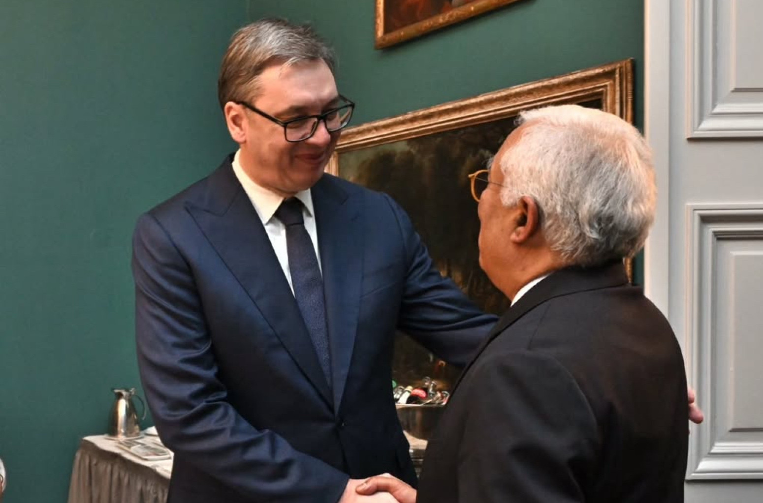 Vučić otkrio detalje razgovora sa Koštom: Suverena smo država, zakone donosimo sami