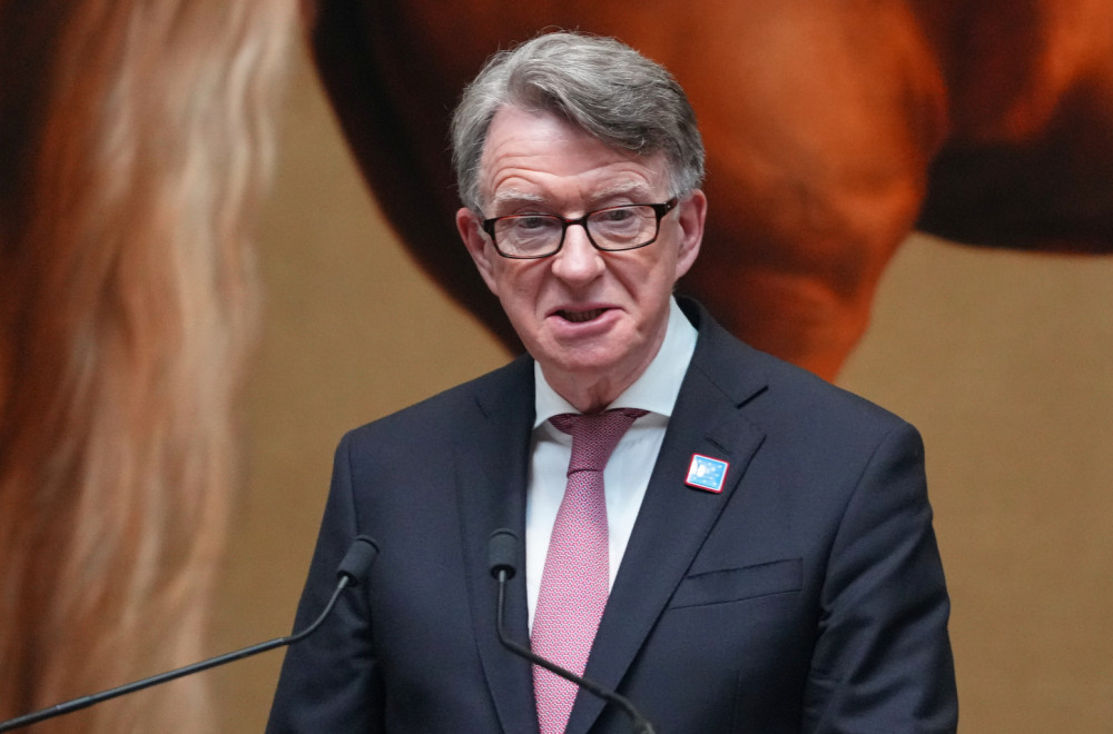 Piter Mandelson pušten na slobodu uz kauciju