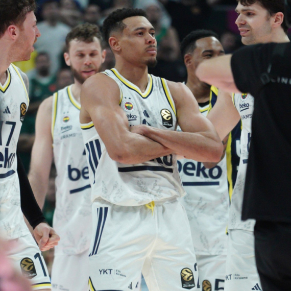Fenerbahče predstavio "Boldvinov logo" FOTO